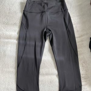 Lululemon leggings size 6